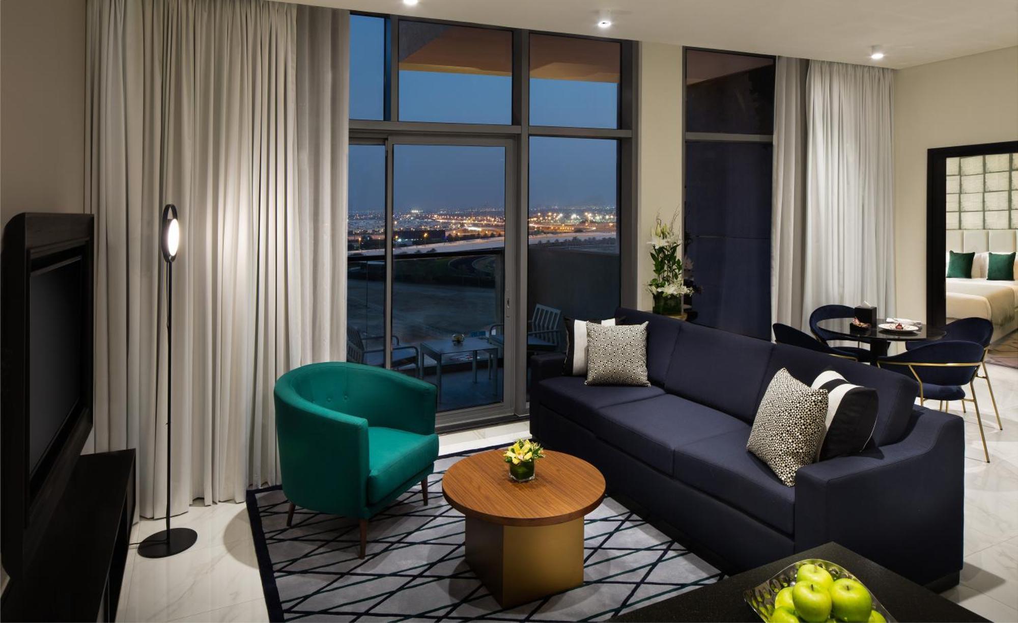 Premium One-Bedroom Apartment Beach Mall Shuttle